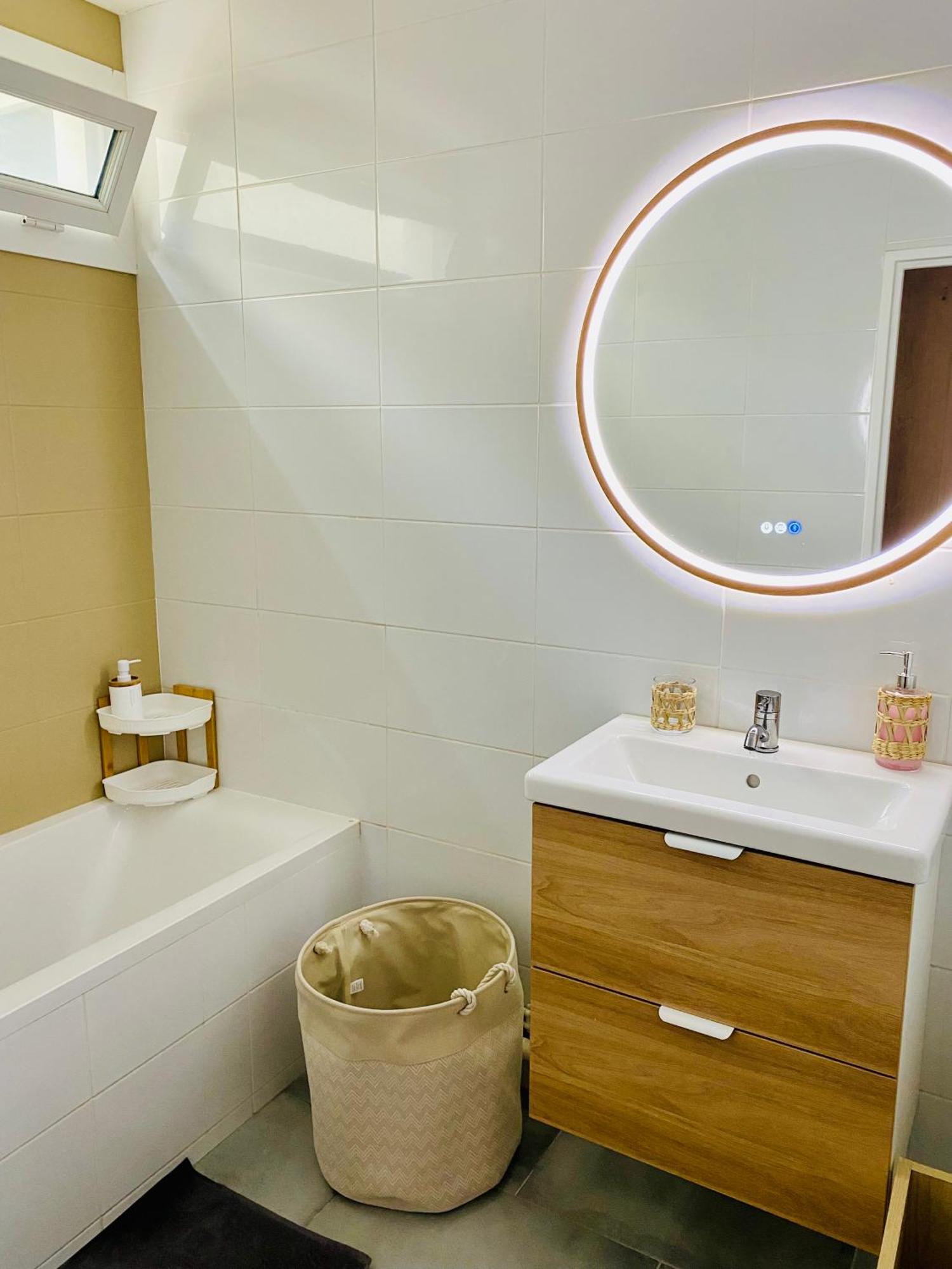 Fridhome Jacuzzi Parking Wifi Fibre 2Min Tram ブルージュ エクステリア 写真