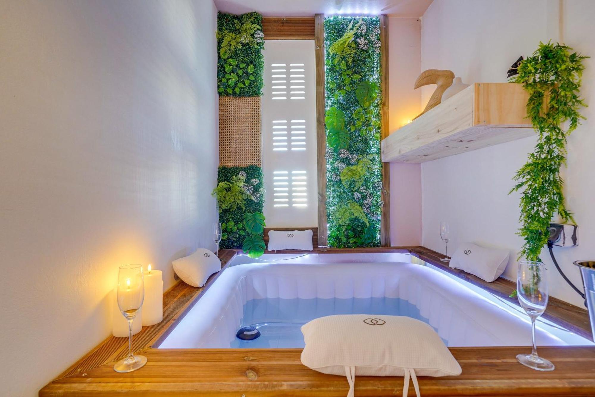 Fridhome Jacuzzi Parking Wifi Fibre 2Min Tram ブルージュ エクステリア 写真